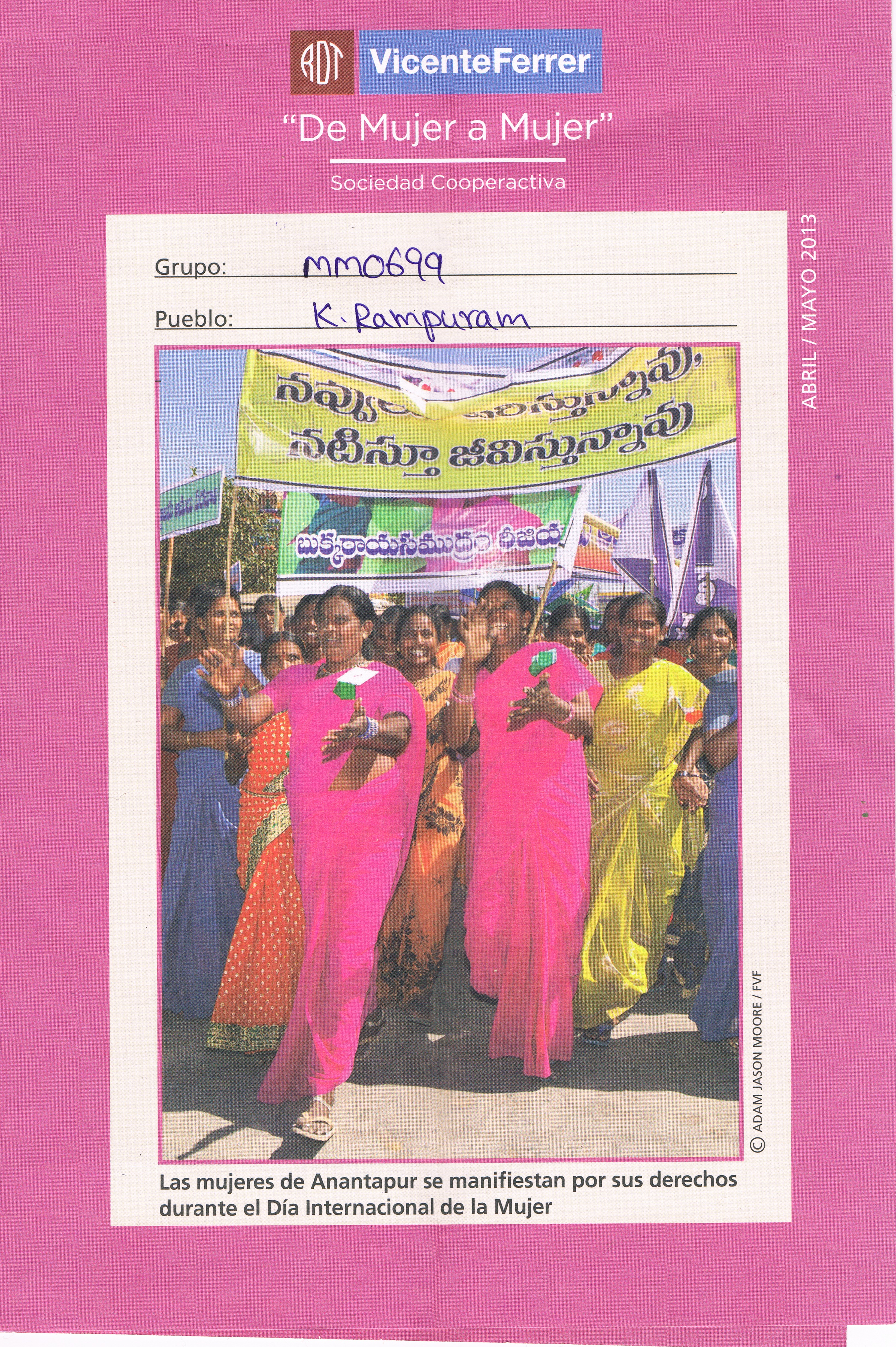 Mujeres de Anantapur manifestandose por sus derechos durante el Día Internacional de la Mujer