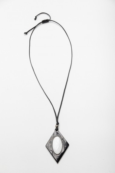 Collar Rombo