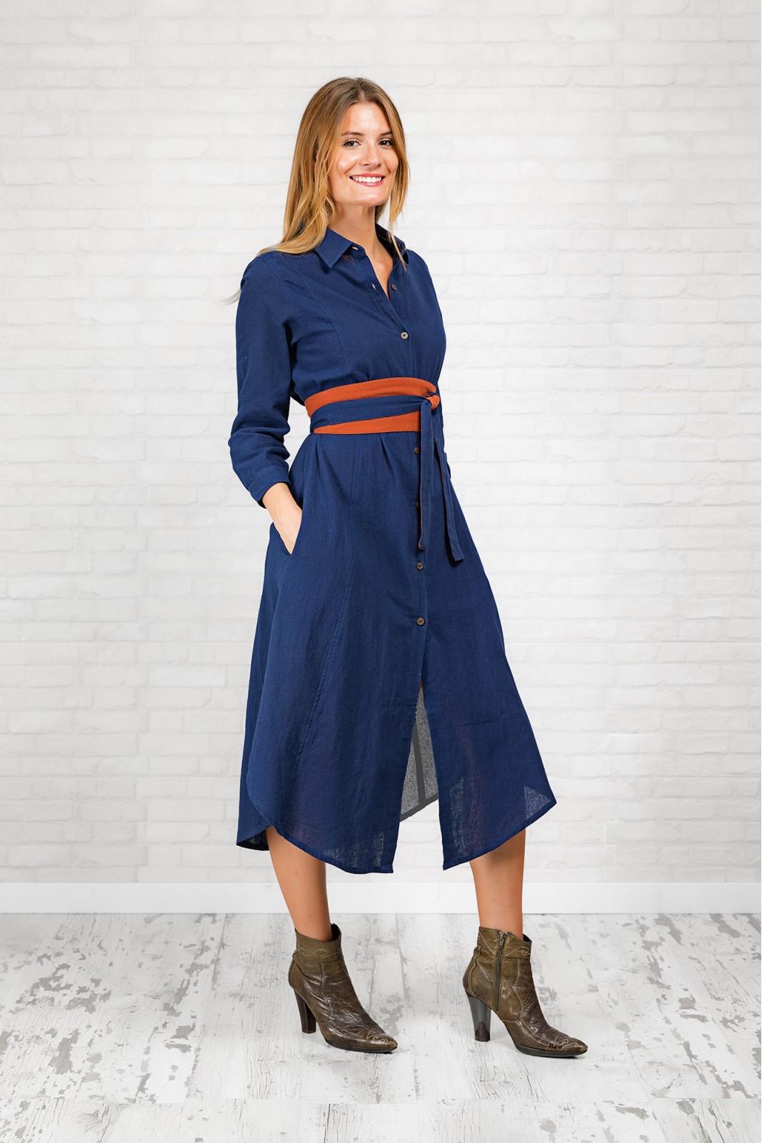 Vestido Camisero Azul Navy Yute Sadar de Dando un Paseo